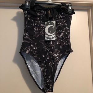 Killstar tropical skull print, one piece bathing suit, NEVER WORN, size medium